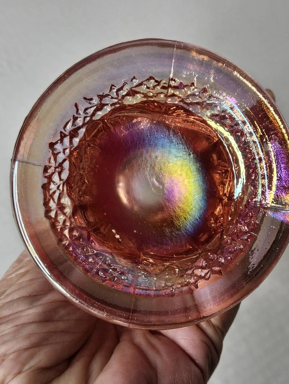 LE Smith Aztec Heritage Carnival Glass Whirling Star Vase Sawtooth Rim Pink